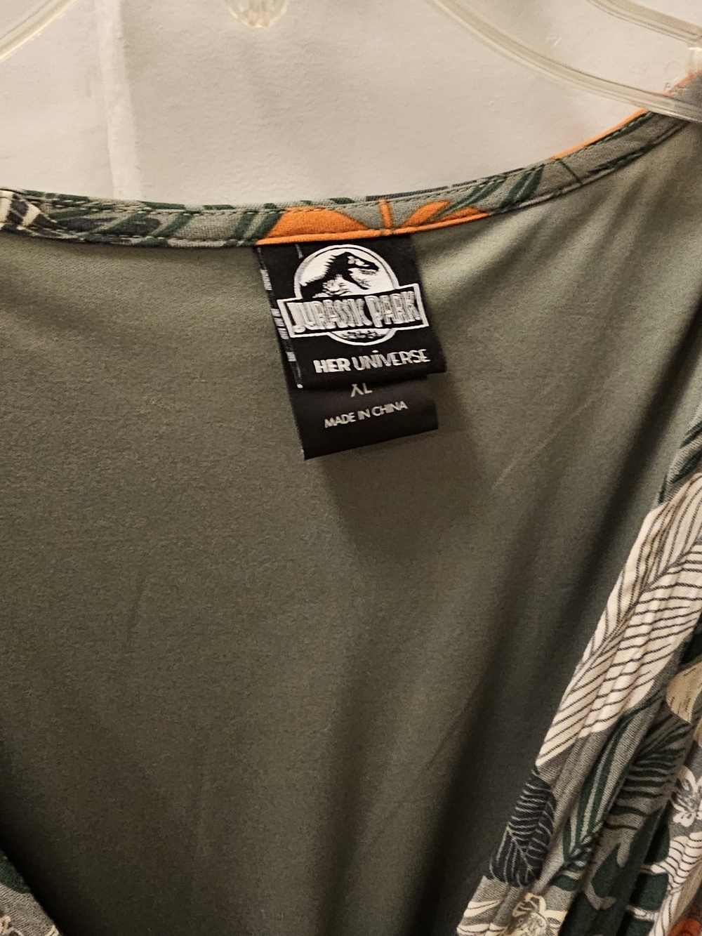 Her Universe Jurassic Park Tropical Wrap Dress with Pockets - Picture 6 of 8